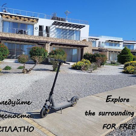 Sea And Mountain View Beachfront Penthouse Yali Eksteriør billede