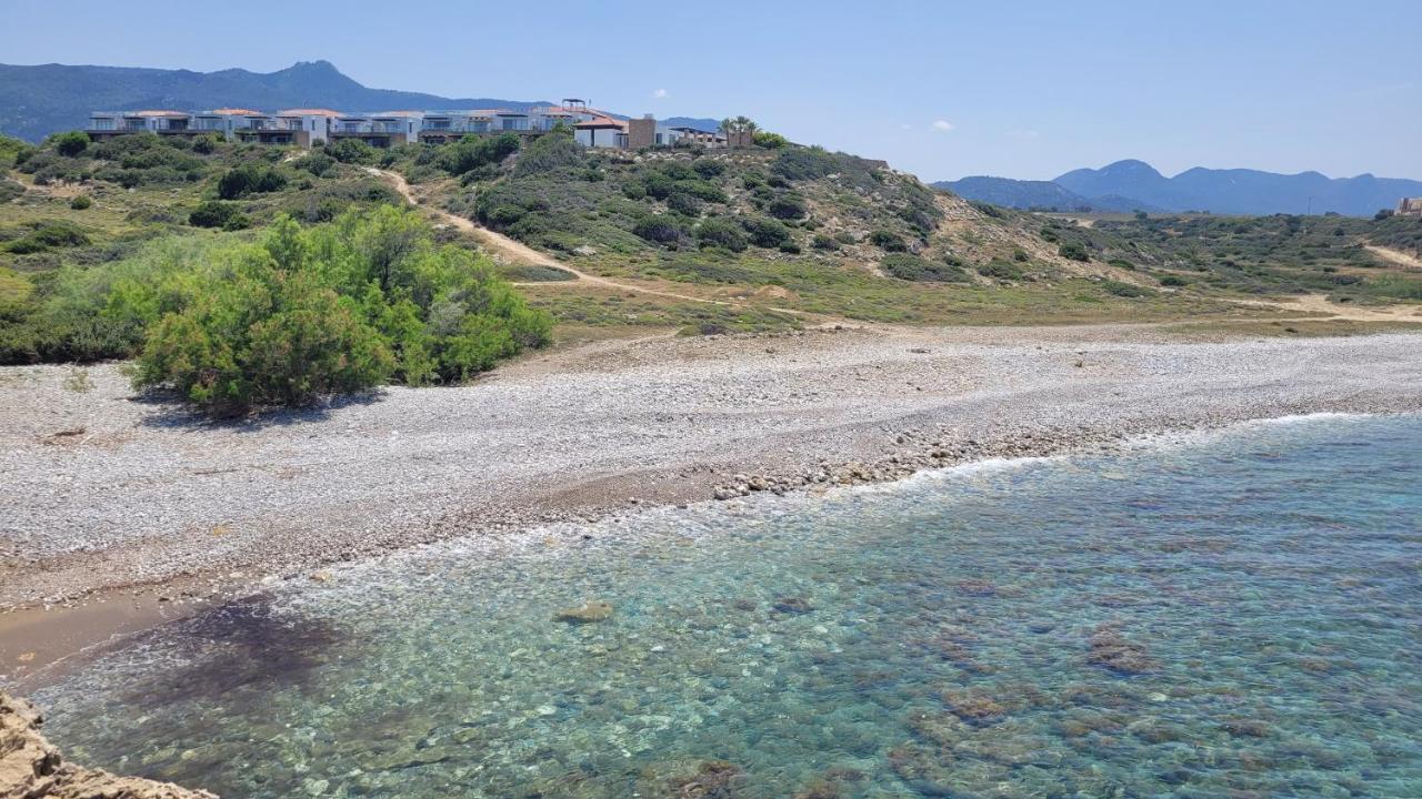 Sea And Mountain View Beachfront Penthouse Yali Eksteriør billede