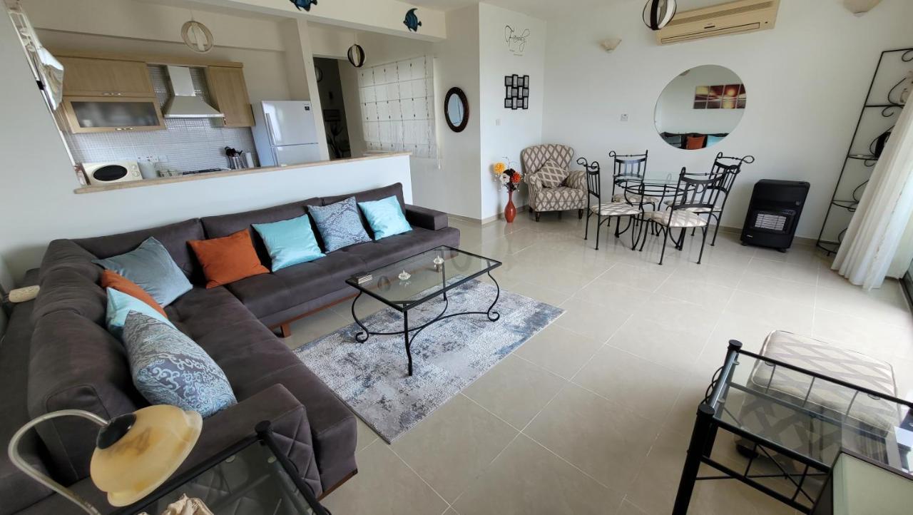 Sea And Mountain View Beachfront Penthouse Yali Eksteriør billede