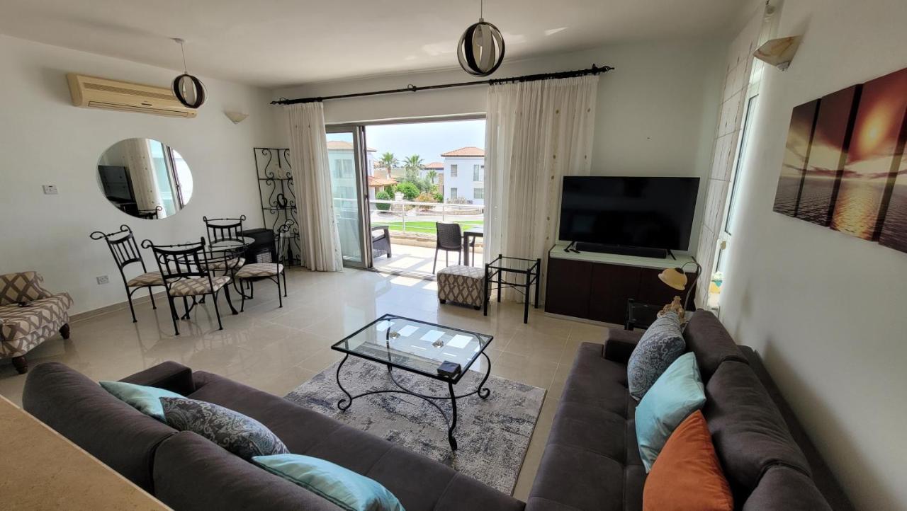 Sea And Mountain View Beachfront Penthouse Yali Eksteriør billede