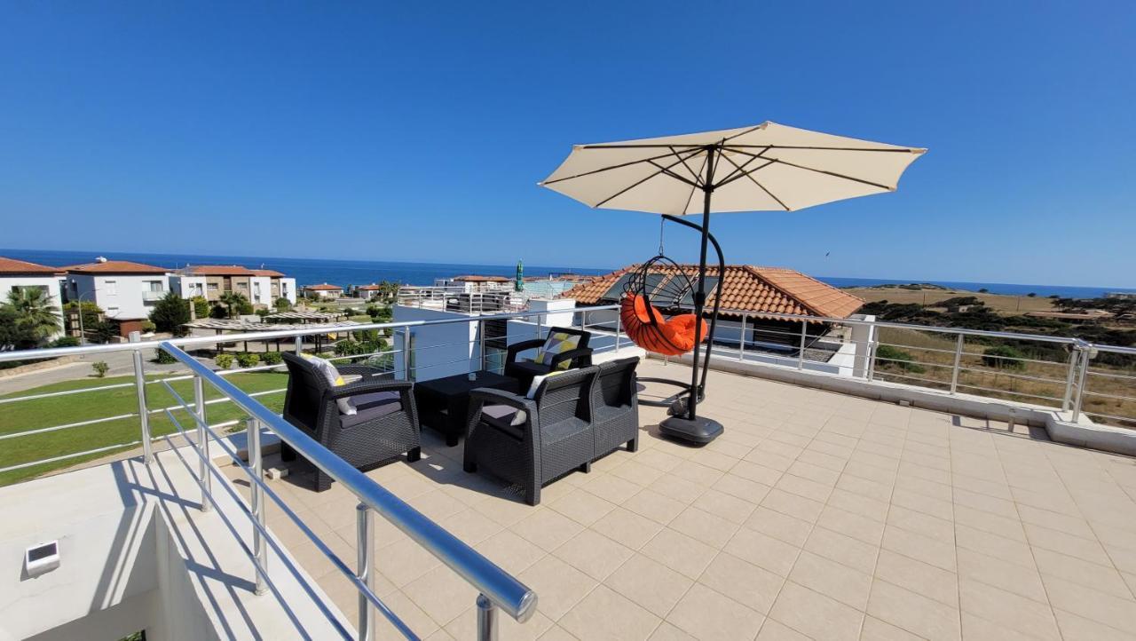 Sea And Mountain View Beachfront Penthouse Yali Eksteriør billede